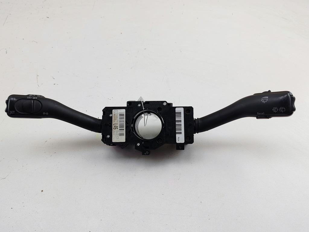 переключатель подрулевой Skoda Octavia mk1 (A4 1U) 2004, 2.0 л., бензин, МКПП, серый, универсал, 4B0953503H