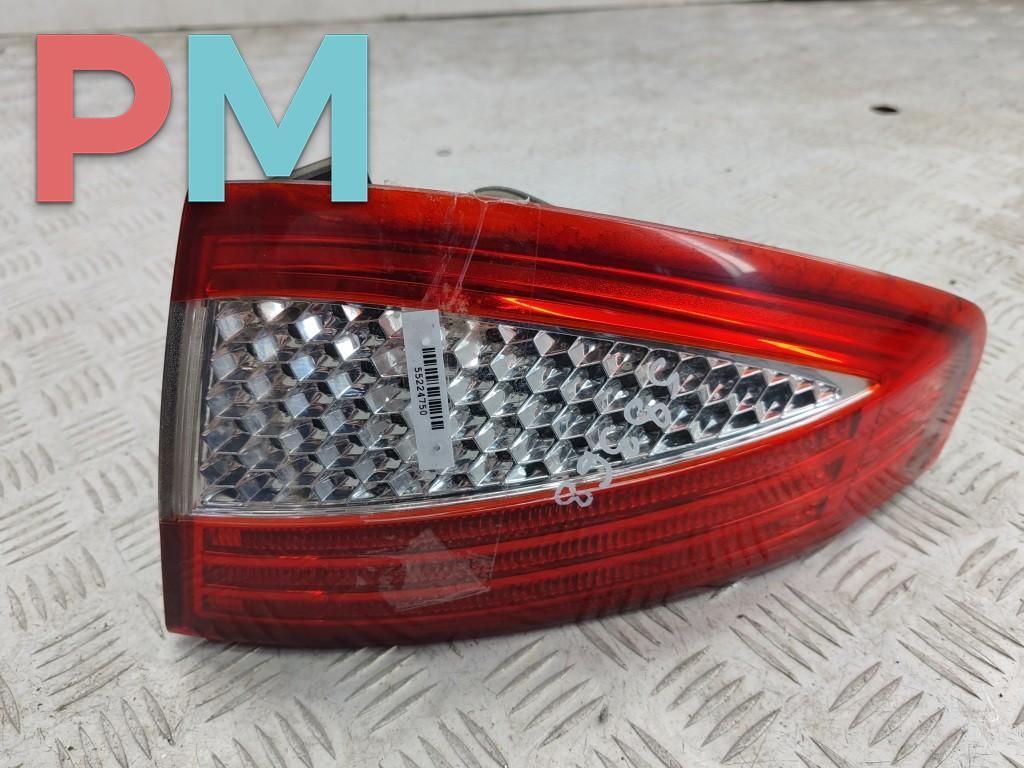 фонарь задний правый Ford Mondeo 4 поколение 2008, 2.0 л., бензин, МКПП, чёрный, седан, 7S7113404A - фото №1