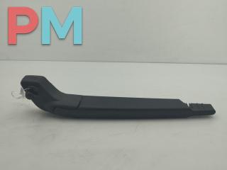 Щеткодержатель (поводок стеклоочистителя) задний Volvo V70 2 поколение 2001, 2.3 л., бензин, АКПП, чёрный, универсал