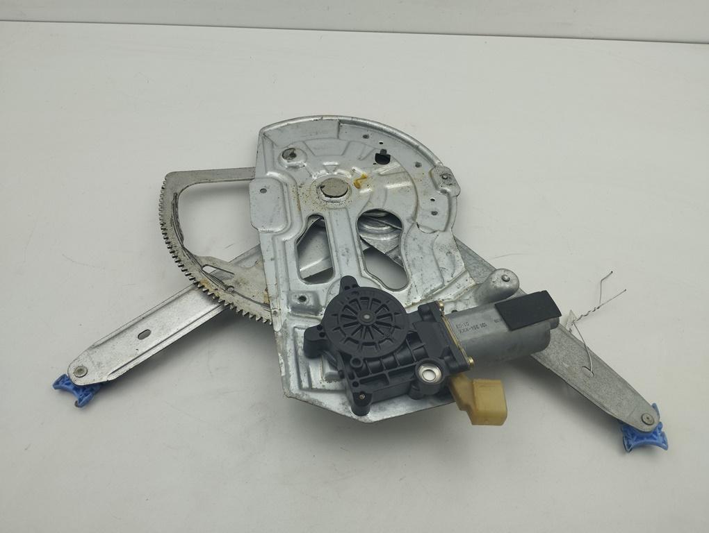 стеклоподъемник электрический передний правый Volvo V70 2001, 2.3 л., бензин, АКПП, чёрный, универсал