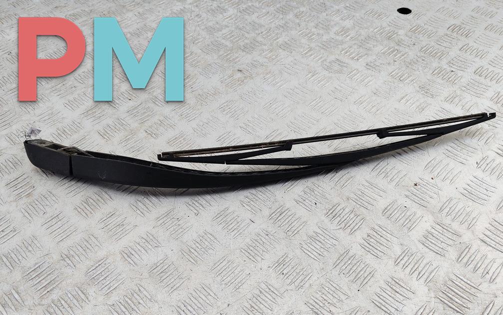 Щеткодержатель (поводок стеклоочистителя) задний Opel Zafira 1 поколение (A) 2002, 2.2 л., бензин, АКПП, серый, минивэн - фото №1