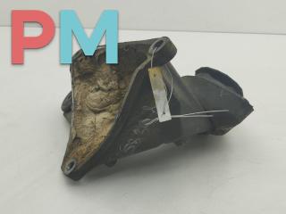 кронштейн КПП Audi A6 4B/C5 1998, 2.4 л., бензин, МКПП, серый, универсал, 8D0399114S
