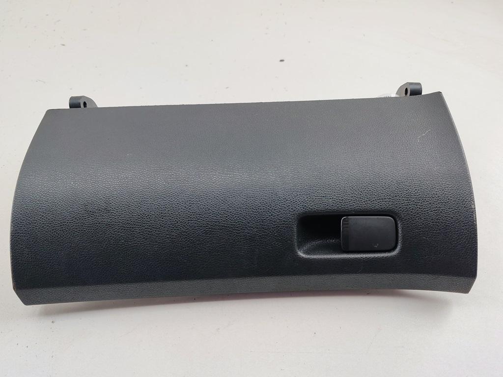 бардачок Skoda Fabia mk2 (5J) 2009, 1.4 л., бензин, МКПП, чёрный, универсал, 5J1857121B