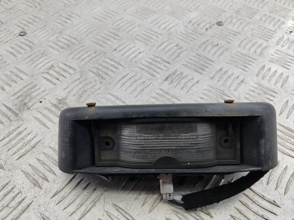 подсветка номера Renault Trafic 2 поколение 2003, 1.9 л., дизель, МКПП, белый, микроавтобус, 0463000C - фото №1