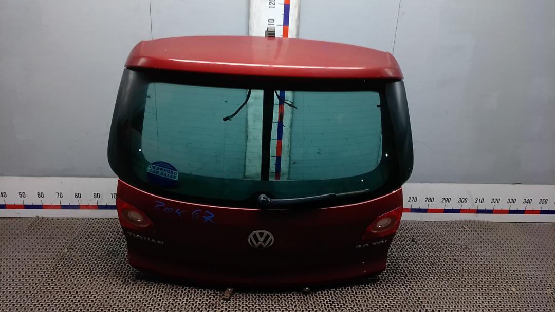крышка багажника Volkswagen Tiguan 1 поколение 2010, 2.0 л., дизель, МКПП, внедорожник 5 дв. - фото №1