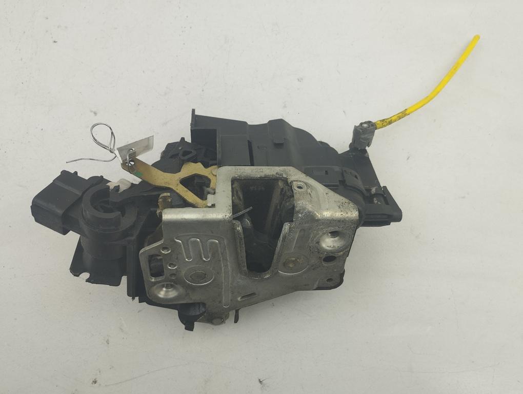 замок двери передней левой Mercedes-Benz E-Класс W210/S210 1998, 2.4 л., бензин, АКПП, серый, универсал, 2027203535 - фото №1
