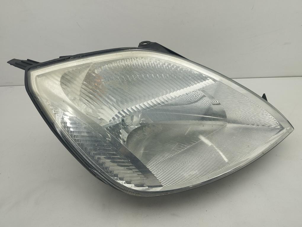 фара правая Ford Fiesta 2004, 1.3 л., бензин, МКПП, серый, хетчбэк 5 дв.