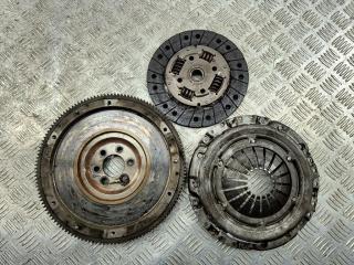 маховик Volkswagen Bora 1 поколение 2001, 2.0 л., бензин, МКПП, серый, седан, 068105271F