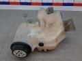 бачок расширительный Land Rover Discovery 4 поколение 2009, 2.7 л., TD V6, дизель, АКПП, внедорожник 5 дв. - фото №2