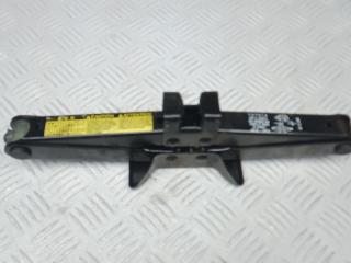 домкрат Toyota Auris 1 поколение 2008, 1.4 л., бензин, МКПП, хетчбэк 5 дв.