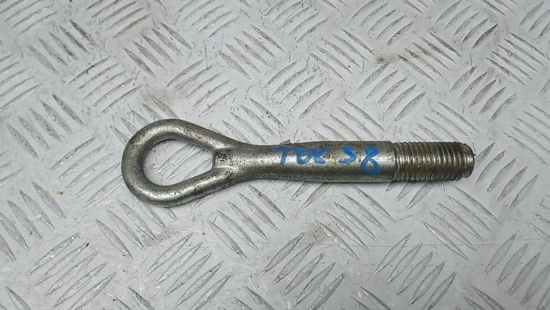 крюк буксировочный Nissan Qashqai 1 поколение 2009, 1.5 л., дизель, МКПП, внедорожник 5 дв. - фото №1