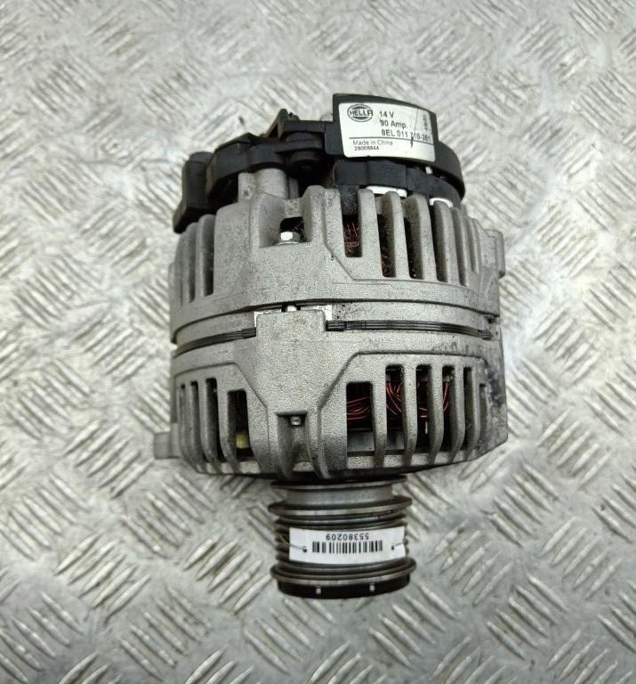 генератор Volkswagen Golf-4 1998, 1.8 л., бензин, МКПП, красный, хетчбэк 3 дв., 8EL011710381
