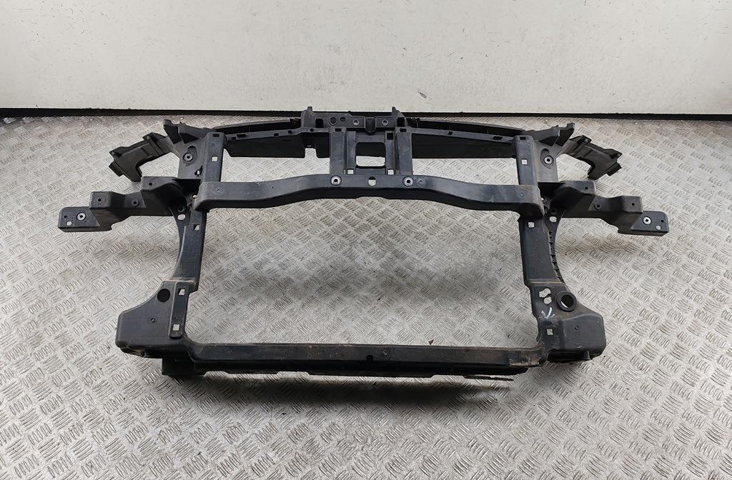 Рамка радиатора Volkswagen Passat B6 2006, 2.0 л., дизель, МКПП, чёрный, универсал, 3C0805588D - фото №1