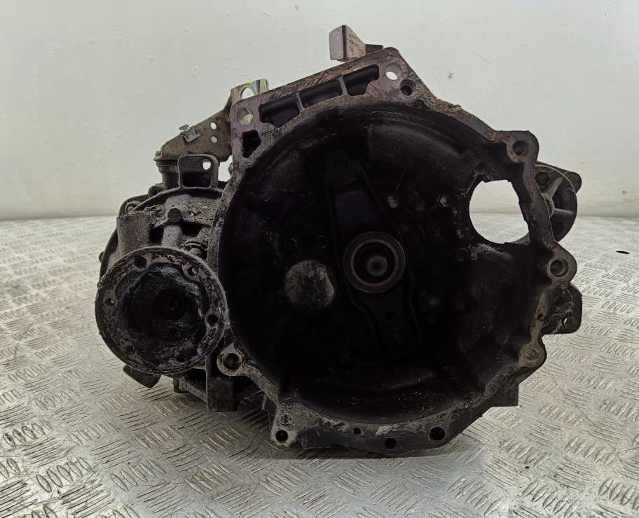 МКПП Volkswagen Golf-4 1998, 1.8 л., бензин, МКПП, красный, хетчбэк 3 дв., CZM