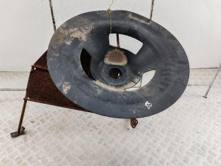 крепление запаски Hyundai Santa Fe 2001, 2.0 л., дизель, МКПП, коричневый, внедорожник 5 дв.