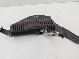 усилитель музыкальный Volvo V70 2 поколение 2001, 2.3 л., бензин, АКПП, чёрный, универсал, 9472301