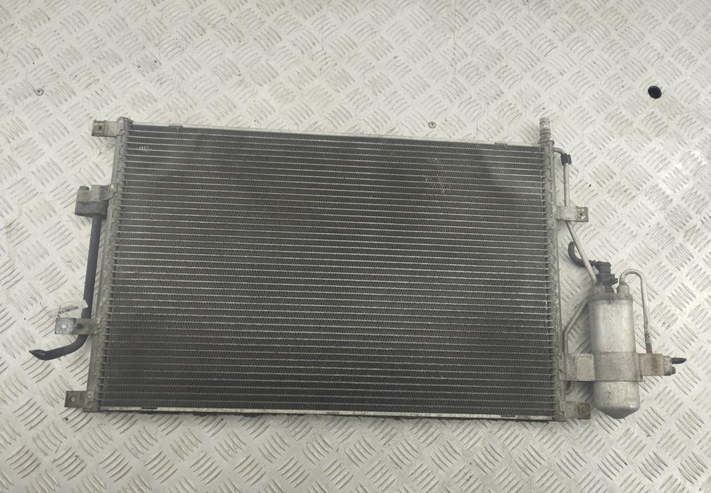радиатор кондиционера Volvo V70 2 поколение 2001, 2.3 л., бензин, АКПП, чёрный, универсал - фото №1