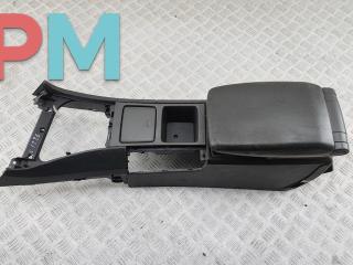 подлокотник Volvo V70 2 поколение 2001, 2.3 л., бензин, АКПП, чёрный, универсал, 9204303