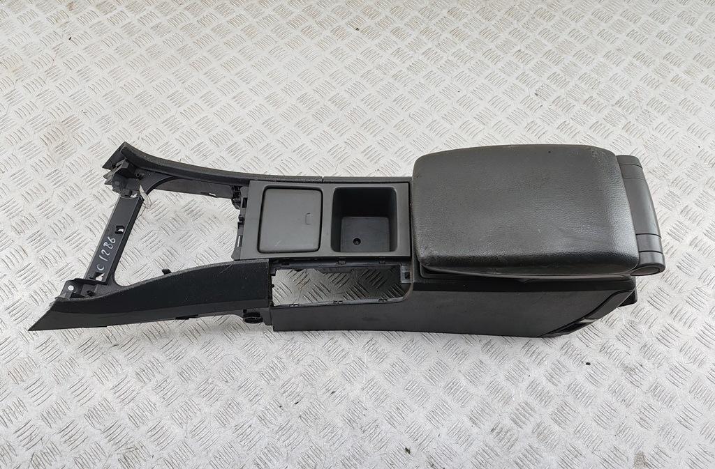 подлокотник Volvo V70 2001, 2.3 л., бензин, АКПП, чёрный, универсал, 9204303