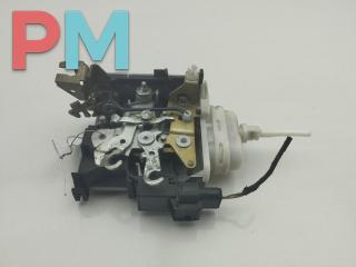 замок двери передней левой Audi A4 B5 [рестайлинг] 1998, 1.9 л., дизель, МКПП, синий, седан, 8D1837015F