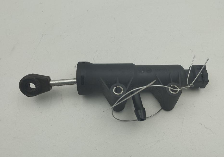 цилиндр сцепления главный Mercedes-Benz Vito 2008, 2.2 л., дизель, МКПП, белый, микроавтобус, 6392900112