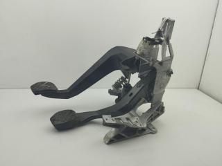 узел педальный (блок педалей) Audi A4 B6 2003, 2.5 л., дизель, МКПП, красный, универсал, 8E1721117A