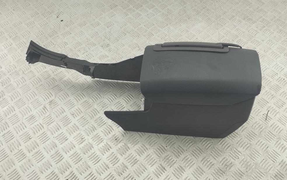 подлокотник Volvo S80 1999, 2.0 л., бензин, МКПП, чёрный, седан, 9164057