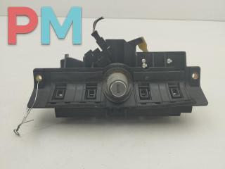 ручка крышки багажника Audi A4 B5 1997, синий, универсал, 8D9827565