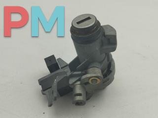 Личинка замка багажника Audi A4 B6 2002, 2.0 л., бензин, МКПП, чёрный, седан, 8E0827573A
