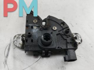 замок капота Ford Focus 2 поколение 2005, 1.6 л., i, бензин, МКПП, чёрный, хетчбэк 5 дв., 3M5116700AB