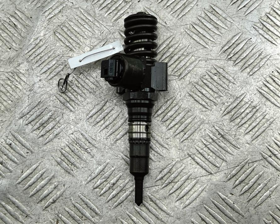 форсунка Audi A4 B7 2005, 2.0 л., дизель, МКПП, чёрный, универсал, 03G130073G, 0414720404 - фото №1