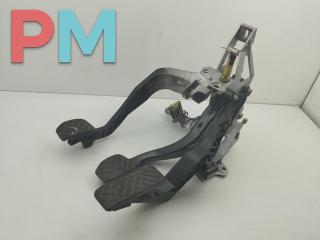 узел педальный (блок педалей) Audi A4 B5 1997, 1.8 л., бензин, МКПП, синий, универсал, 8D1721117E