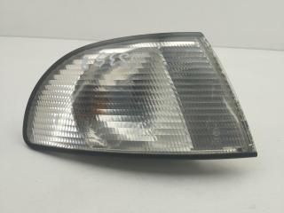 Поворотник (указатель поворота) правый Audi A4 B5 1997, 1.8 л., бензин, МКПП, синий, универсал, 8D0953050A