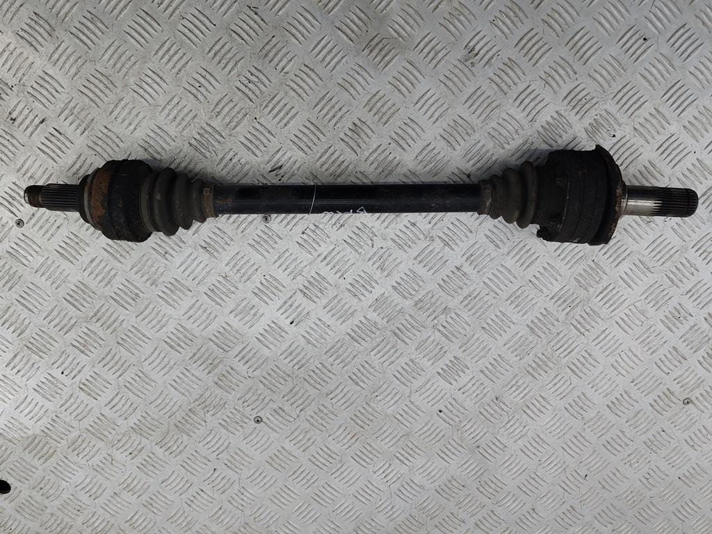 полуось задняя (приводной вал, ШРУС) BMW 7 E65/E66 2003, 4.4 л., бензин, АКПП, зелёный, седан