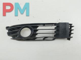 рамка фары противотуманной правой Volkswagen Passat B5 [рестайлинг] 2001, 1.9 л., дизель, МКПП, серый, седан, 3B0853666L
