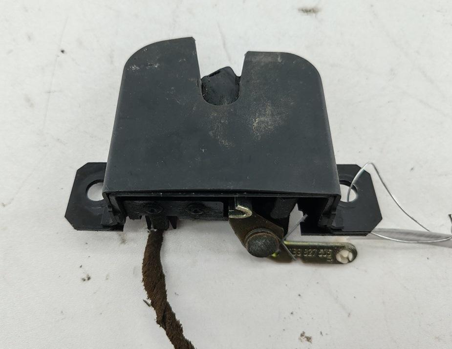 замок багажника Volkswagen Passat B5 1997, универсал, 3B9827505B