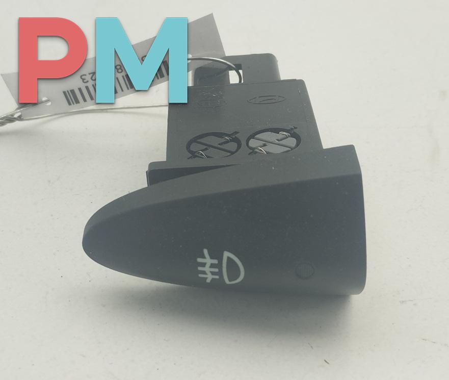 кнопка противотуманных фар Hyundai Santa Fe 1 поколение (SM) 2001, 2.0 л., дизель, МКПП, коричневый, внедорожник 5 дв., 9373026000 - фото №1