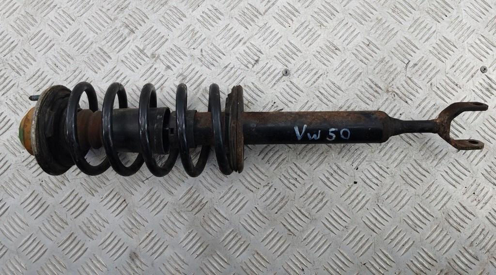 стойка передняя Volkswagen Passat B5+ (GP) 2003, 1.6 л., бензин, МКПП, чёрный, универсал, 3B0413031P