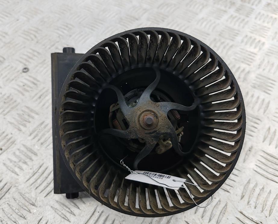 моторчик печки Volkswagen Bora 2000, 1.9 л., дизель, МКПП, зелёный, универсал, 1J1819021B