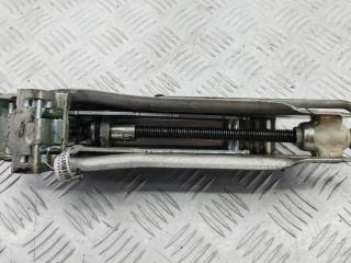 домкрат Volkswagen Passat B5 1997, 1.8 л., бензин, МКПП, чёрный, универсал, 8L0011031A