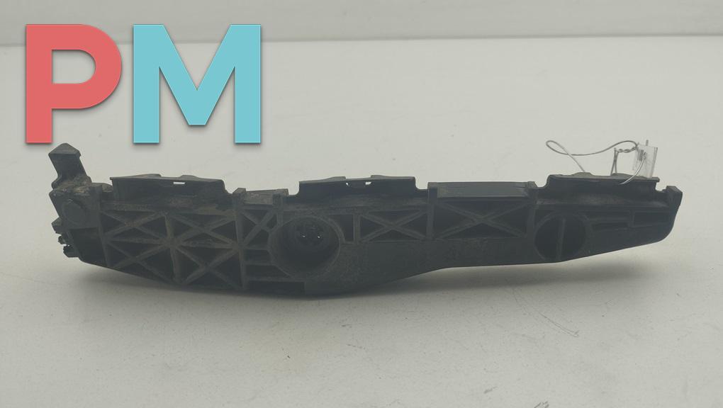 кронштейн заднего бампера Toyota RAV4 XA30 2006, 2.2 л., дизель, МКПП, чёрный, внедорожник 5 дв., 52156-42031 - фото №1