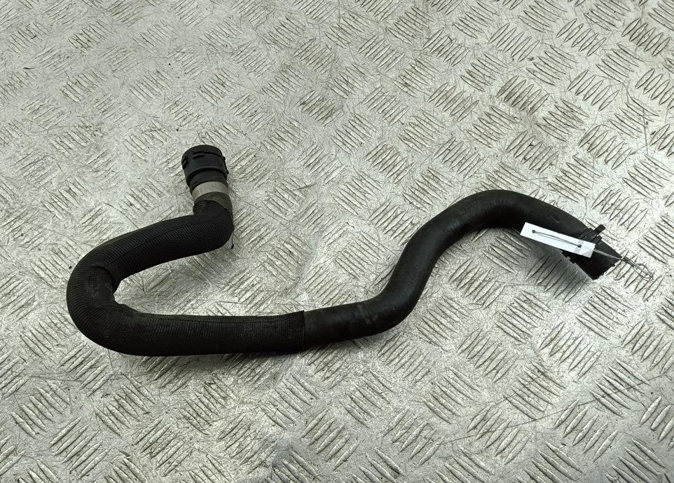 патрубок отопителя (печки) Audi A4 B7 2005, 2.0 л., дизель