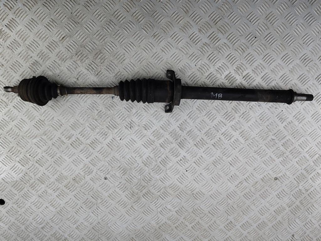 полуось передняя правая (приводной вал, ШРУС) Mercedes-Benz A W168 2004, 1.7 л., дизель, АКПП, серый, хетчбэк 5 дв.