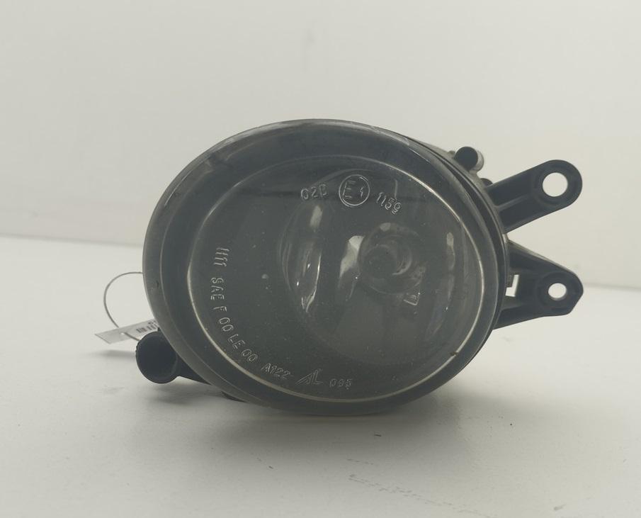 фара противотуманная левая Audi A4 B6 2002, 2.0 л., бензин, МКПП, чёрный, седан, 8E0941699B
