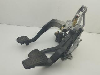 узел педальный (блок педалей) Audi A4 B5 1997, 1.6 л., бензин, МКПП, зелёный, седан, 8D1721117E