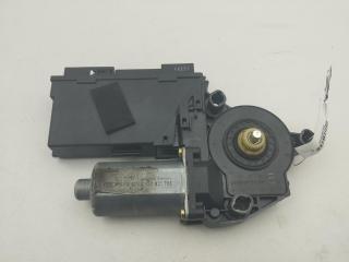 моторчик стеклоподъемника передний правый Audi A8 D3/4E 2003, 4.2 л., бензин, АКПП, синий, седан, 4E1910802