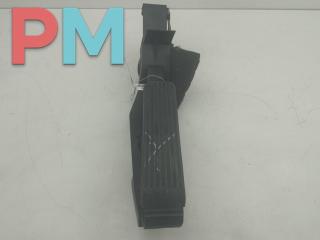педаль Mercedes-Benz C-Класс W203/S203/CL203 [рестайлинг] 2005, 2.6 л., бензин, АКПП, серый, универсал, 2113000404