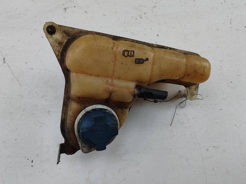 бачок расширительный Audi A8 D2 2002, 4.2 л., бензин, 4D0121403