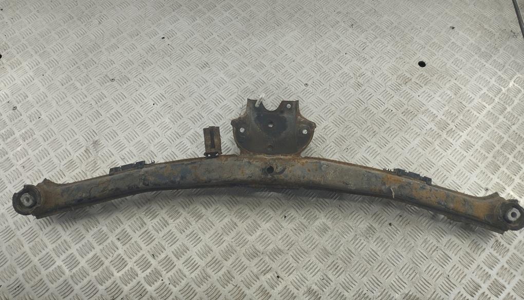 подрамник передний BMW 3 E36 1997, 1.6 л., бензин, МКПП, красный, хетчбэк 3 дв.