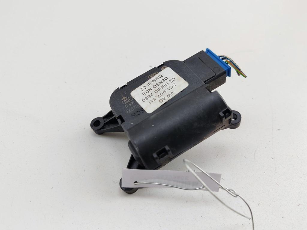 моторчик заслонки печки Volkswagen Passat B6 2009, 2.0 л., дизель, АКПП, серый, универсал, 3C0907511